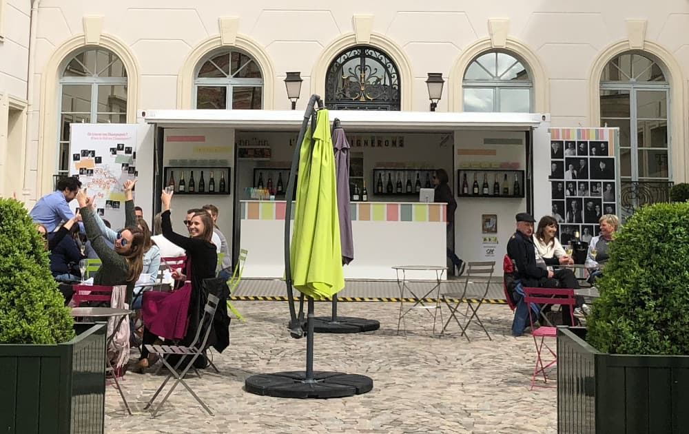 Decouvrez la diversite des champagnes de vigneron au bar ephemere 19 avenue de Champagne Epernay