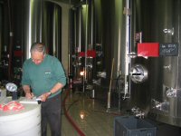 Pr&eacute;parations des vins avant mise en bouteille