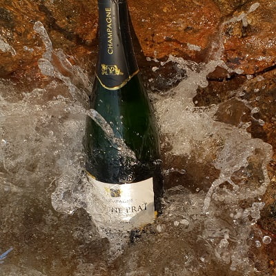 Champagne mill&eacute;sime frais pour l'ap&eacute;ritif