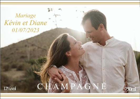 Etiquette personnalis&eacute;e de champagne avec photo pour mariage