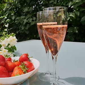 Champagne ros&eacute; en mini bouteille &agrave; petit prix pour un cadeau 