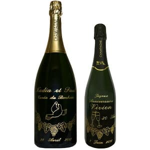 Bouteille de champagne grav&eacute;e pour un anniversaire ou un mariage
